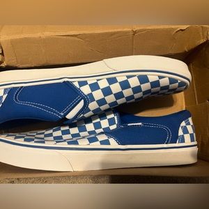 Brand New Vans blue checkered 11.5